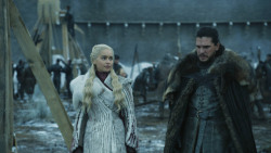 extant_GameOfThrones_8x01-Winterfell_3038