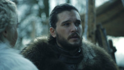 extant_GameOfThrones_8x01-Winterfell_3042