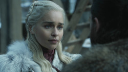 extant_GameOfThrones_8x01-Winterfell_3051