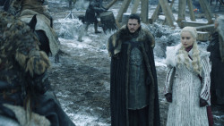 extant_GameOfThrones_8x01-Winterfell_3112
