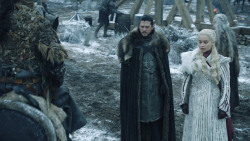 extant_GameOfThrones_8x01-Winterfell_3113