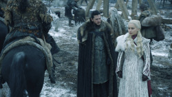 extant_GameOfThrones_8x01-Winterfell_3115