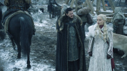 extant_GameOfThrones_8x01-Winterfell_3117