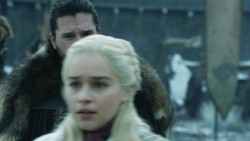 extant_GameOfThrones_8x01-Winterfell_3120