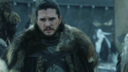 extant_GameOfThrones_8x01-Winterfell_3121