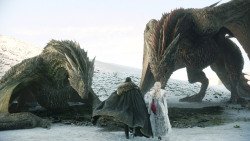 extant_GameOfThrones_8x01-Winterfell_3146