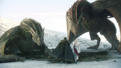 extant_GameOfThrones_8x01-Winterfell_3148