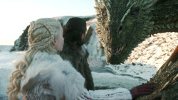 extant_GameOfThrones_8x01-Winterfell_3165