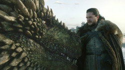 extant_GameOfThrones_8x01-Winterfell_3175