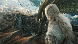 extant_GameOfThrones_8x01-Winterfell_3196