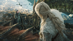 extant_GameOfThrones_8x01-Winterfell_3200
