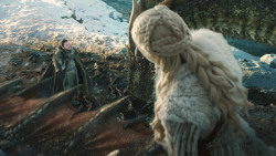 extant_GameOfThrones_8x01-Winterfell_3201