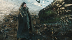 extant_GameOfThrones_8x01-Winterfell_3232