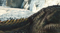 extant_GameOfThrones_8x01-Winterfell_3243