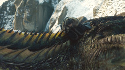 extant_GameOfThrones_8x01-Winterfell_3253