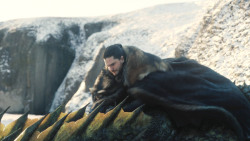 extant_GameOfThrones_8x01-Winterfell_3269