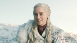 extant_GameOfThrones_8x01-Winterfell_3285