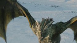 extant_GameOfThrones_8x01-Winterfell_3301