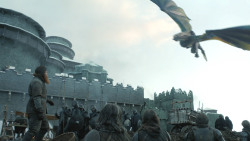 extant_GameOfThrones_8x01-Winterfell_3318