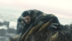 extant_GameOfThrones_8x01-Winterfell_3322