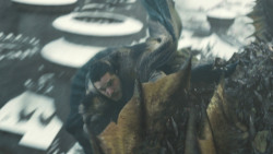 extant_GameOfThrones_8x01-Winterfell_3323