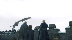 extant_GameOfThrones_8x01-Winterfell_3325