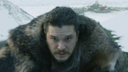 extant_GameOfThrones_8x01-Winterfell_3336