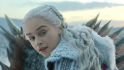 extant_GameOfThrones_8x01-Winterfell_3339