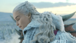 extant_GameOfThrones_8x01-Winterfell_3341