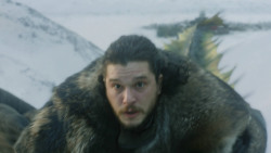 extant_GameOfThrones_8x01-Winterfell_3343