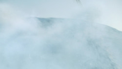extant_GameOfThrones_8x01-Winterfell_3366