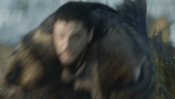 extant_GameOfThrones_8x01-Winterfell_3397