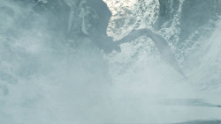 extant_GameOfThrones_8x01-Winterfell_3412