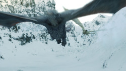 extant_GameOfThrones_8x01-Winterfell_3416