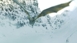 extant_GameOfThrones_8x01-Winterfell_3418