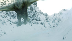 extant_GameOfThrones_8x01-Winterfell_3419