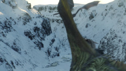 extant_GameOfThrones_8x01-Winterfell_3431