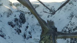 extant_GameOfThrones_8x01-Winterfell_3432