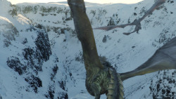 extant_GameOfThrones_8x01-Winterfell_3433