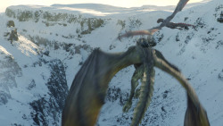 extant_GameOfThrones_8x01-Winterfell_3435