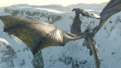 extant_GameOfThrones_8x01-Winterfell_3436
