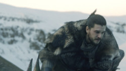 extant_GameOfThrones_8x01-Winterfell_3440