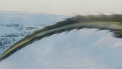 extant_GameOfThrones_8x01-Winterfell_3448