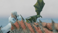 extant_GameOfThrones_8x01-Winterfell_3449