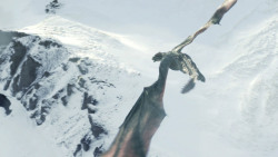 extant_GameOfThrones_8x01-Winterfell_3465