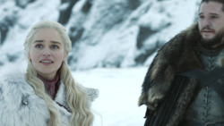 extant_GameOfThrones_8x01-Winterfell_3492