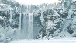 extant_GameOfThrones_8x01-Winterfell_3500