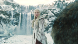 extant_GameOfThrones_8x01-Winterfell_3509