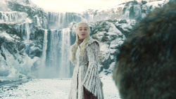 extant_GameOfThrones_8x01-Winterfell_3510