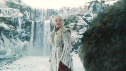 extant_GameOfThrones_8x01-Winterfell_3511